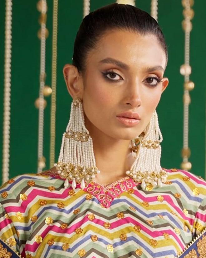 CHANDELIER EARRINGS - Golden
