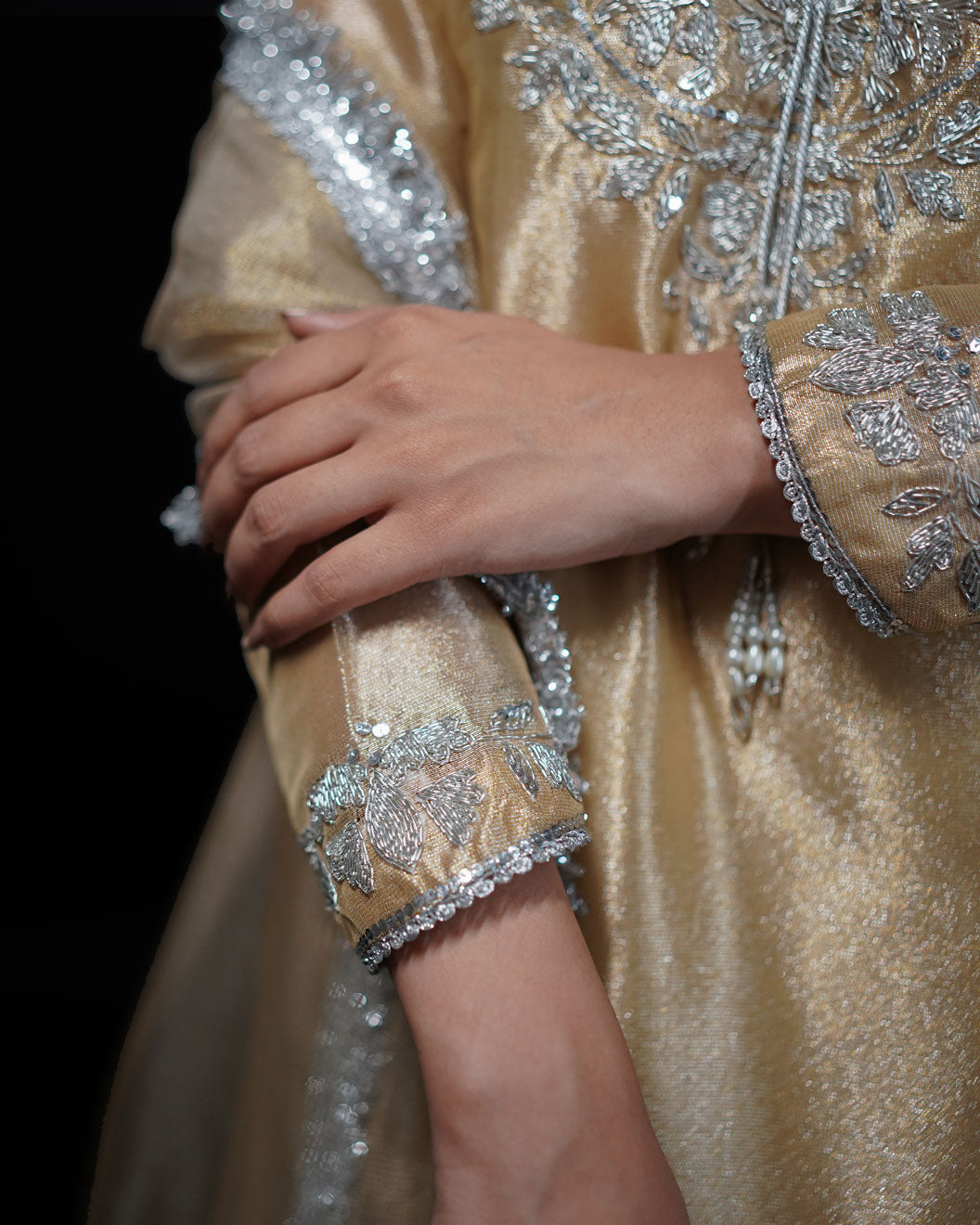 3 PIECE EMBROIDERED LAMA TISSUE SUIT - Golden