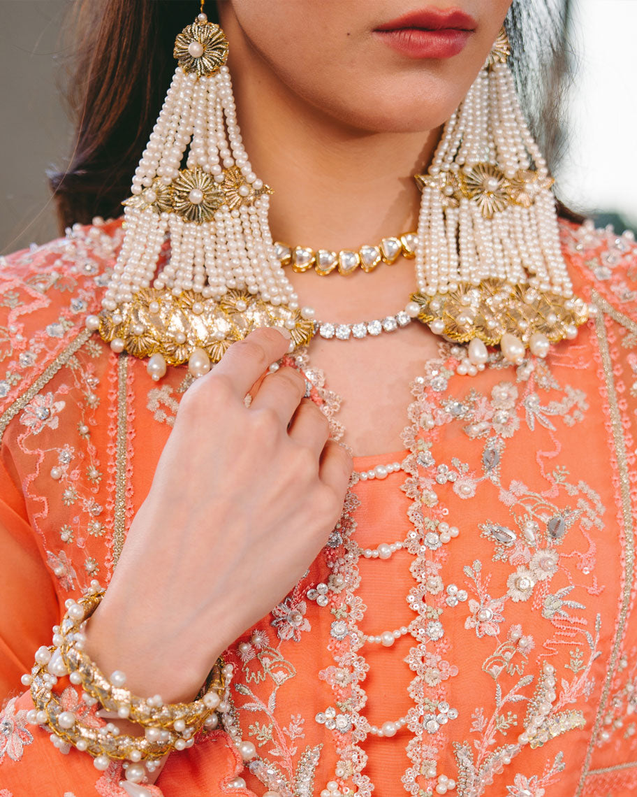 CHANDELIER EARRINGS - Golden