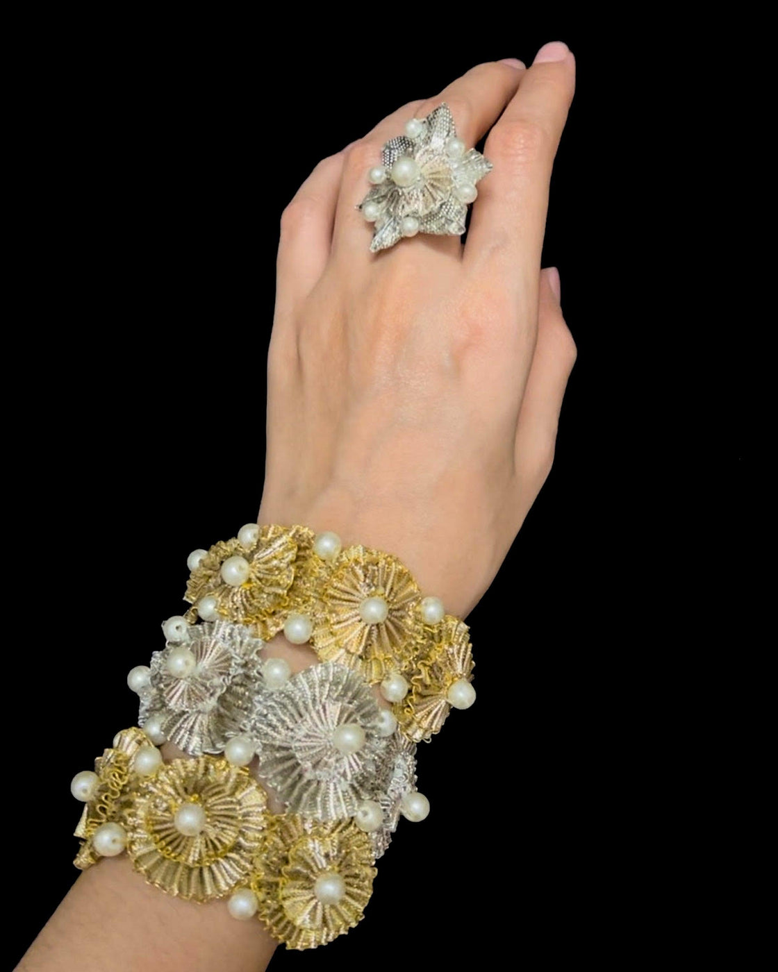 BRACELET - Golden.