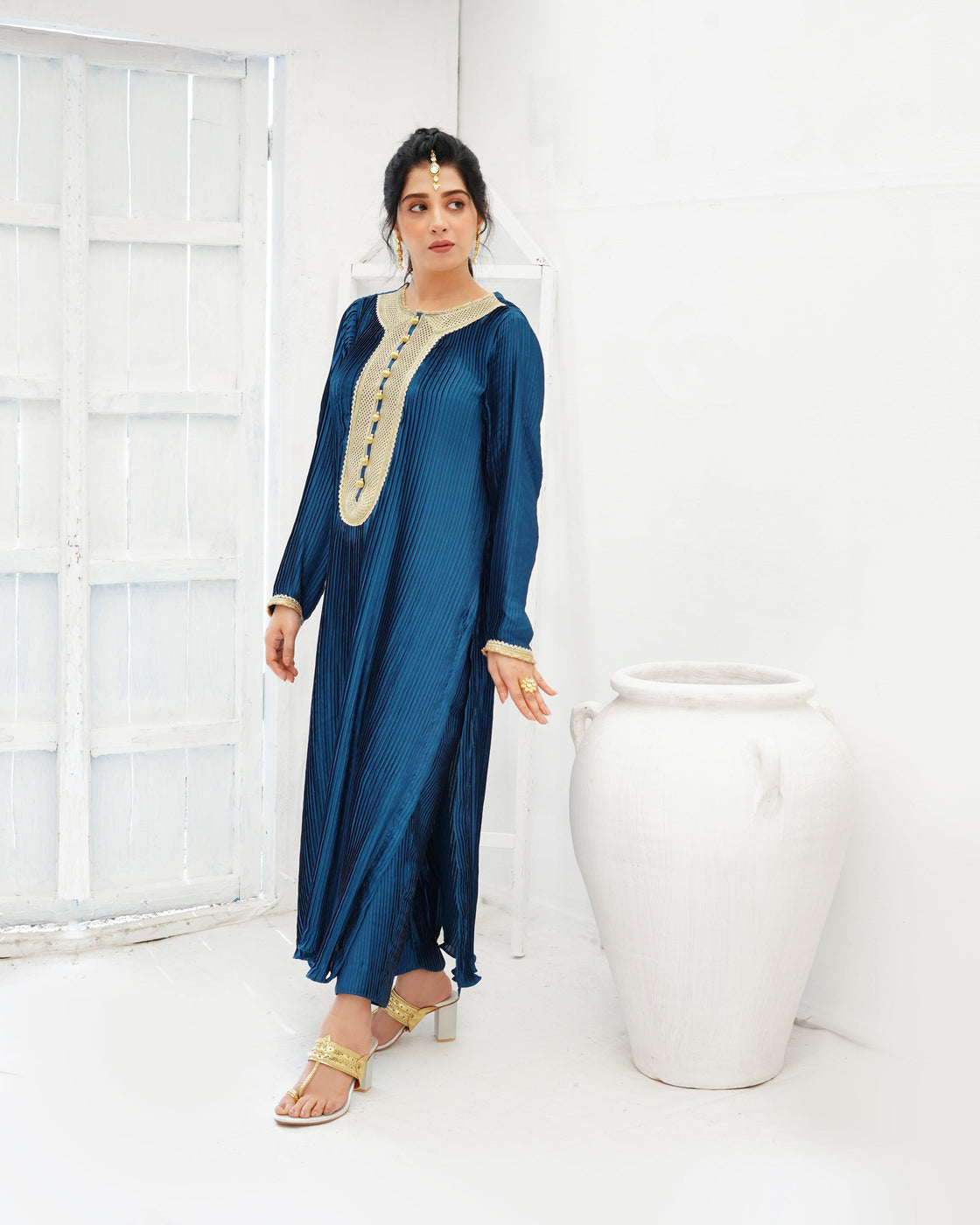 3 PIECE EMBELLISHED SUIT - Blue
