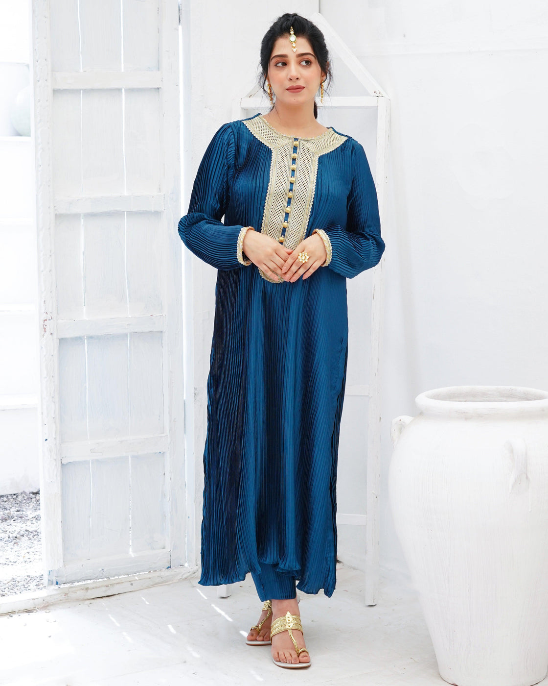 3 PIECE EMBELLISHED SUIT - Blue